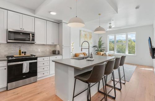 Downtown Salt Lake City Apartamento | Designer 1BR with Pool and Htub