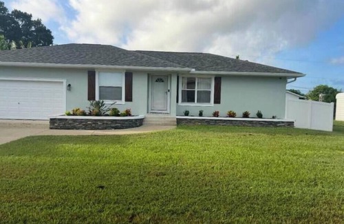 Memphis Casa | Designer 2BR Retreat + Private Pool!