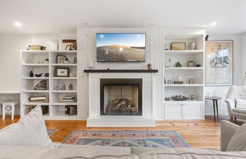 Pennsport Casa | Designer 3 BR Townhome with Beautiful Backyard