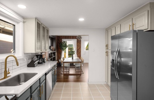 Richmond Casa | Designer 3BD Hawthorne Home