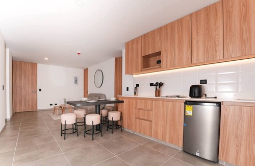 San Diego Apartamento | Designer 3BR Apartment-Cowork & Jacuzzi in Poblado