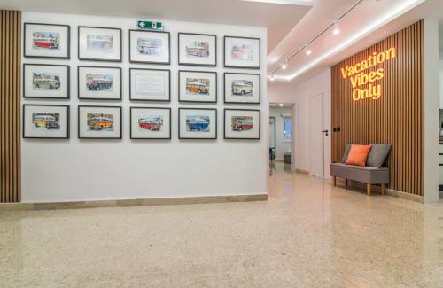 Paceville Apartamento | Designer - 60 Seconds to the Beach I Free Parking!