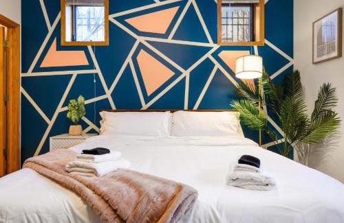 Wicker Park Apartamento | Designer Apt Billiards Private Patio 1 Parking