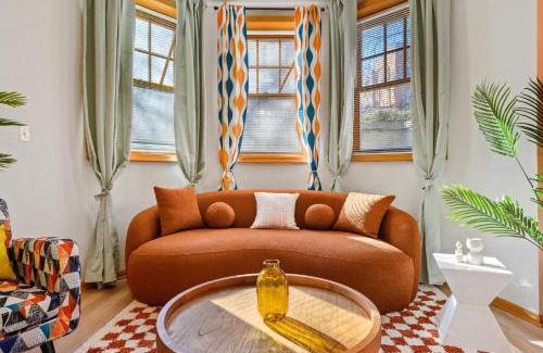 Wicker Park Apartamento | Designer Apt Billiards Private Patio 1 Parking