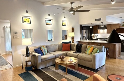 Anderson Mill Casa | Designer bedroom & bath in creatively renovated 70s ranch. Pkg, grill, patios.
