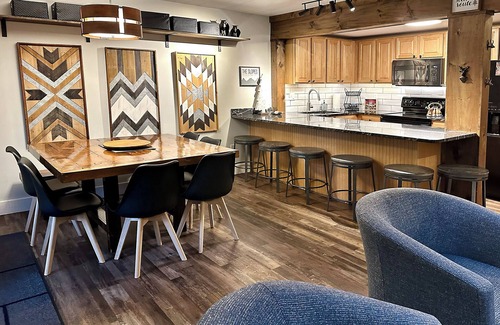 Lake Harmony Casa | ¡NO BUSQUE MÁS! ¡Cabaña de esquí de diseño completamente renovada en Big Boulder Lake!