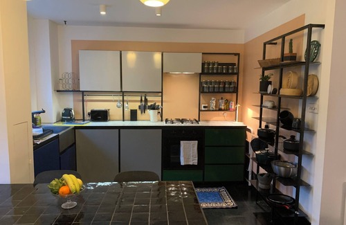 Bow Apartamento | Designer, cosy garden flat in East End / pet friendly, great locale / Abba