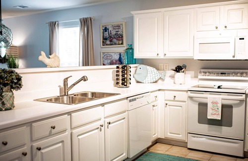 Pawleys Island Condominio | Decoración de diseño, ropa de cama de lujo, a minutos de la playa, golf, restaurantes y tiendas