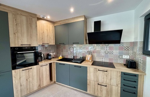 Eckbolsheim Apartamento | Designer flat with lovely terrace!