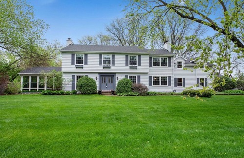 Fox Valley Casa | Designer Home: Heated Pool, Hot Tub, 4 Kings, Near Chicago