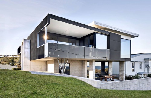 Boat Harbour Casa | Designer Home with Pool, Ocean Views, walk to beach