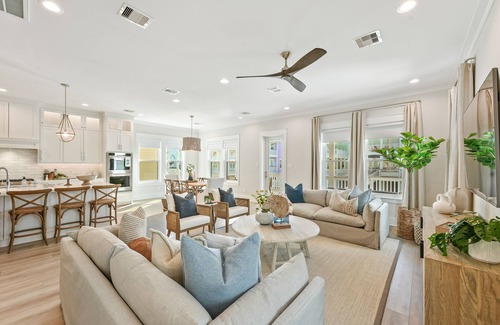Beachside Village Casa | Designer interior, New Const, 4 Decks, Dog Friendly - The Blue Crab