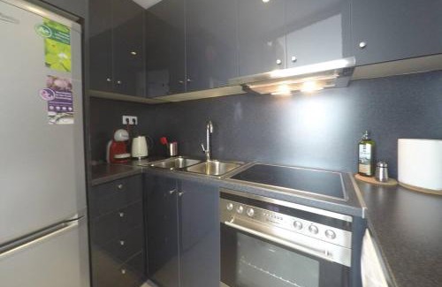 Gazi Apartamento | Designer loft in heart of Athens nightlife