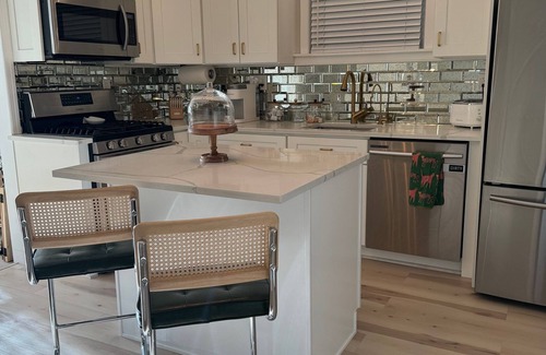 The Heights Apartamento | Designer luxurious spacious 3BD apt nearby NYC