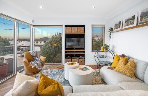 South Perth Casa | Designer Luxury 3brd - Epic Views - South Perth