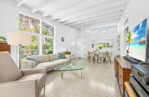 Northwood Shores Casa | Designer-Owned Mid-century Pool Home in Historic Downtown West Palm Beach
