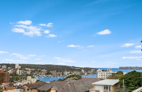 Fairlight Apartamento | Designer Penthouse Overlooking Manly, the Ocean and Harbour