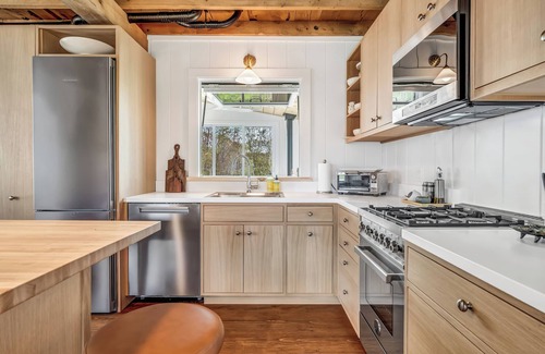 Tenants Harbor Cabaña | Designer Retreat Clark Island, Midcoast Maine The Stonecutter’s Cottage