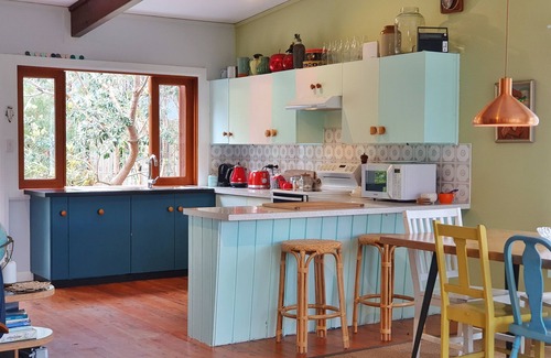Lake Tabourie Casa | Diseñador Retro Beach Shack en la orilla del lago