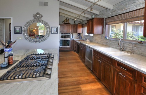 East San Roque Condominio | Designer's Renovated 2 Bed 2 Ba Patio Home