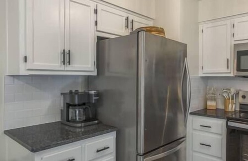 Pleasant Valley Casa | Designer's Retreat; Fur Friendly