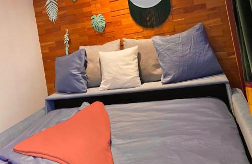 Prenzlauer Berg Apartamento | Designer Tiny House with Wraparound Sun Terrace & Garden Lounge