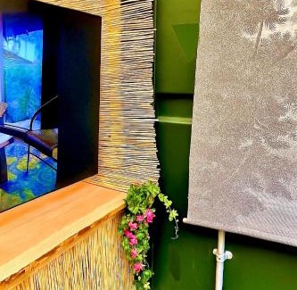 Prenzlauer Berg Apartamento | Designer Tiny House with Wraparound Sun Terrace & Garden Lounge
