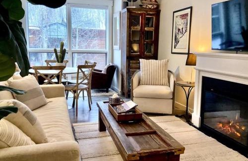 Telluride Apartamento | Designer Unit -Center of Town of Telluride, steps to Gondola and town park