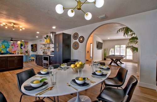 Paradise Valley Village Casa | Designer Vibe & w/ Spa Tub & Heated Pool