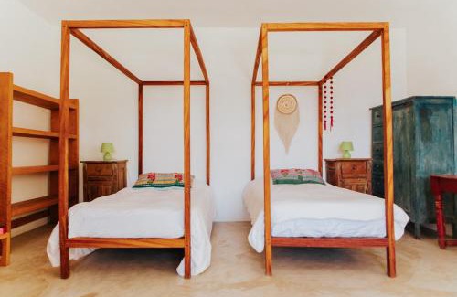 Tzununa Casa | Designers Luxury Retreat with breathtaking gardens