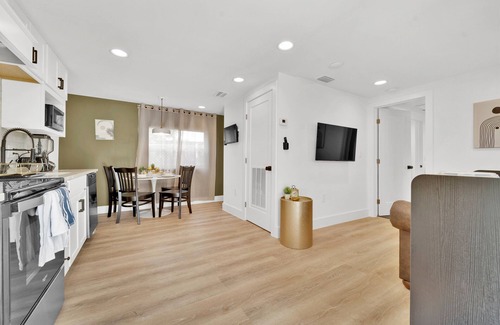 Southside Casa | Designers spot - No Extra Fees - Palm Wave Says