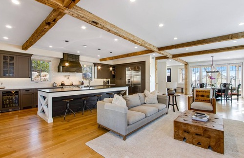 Newlands Casa | Desirable modern house, steps to Sanitas loop trail and walk to downtown Boulder