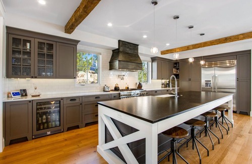 Newlands Casa | Desirable modern house, steps to Sanitas loop trail and walk to downtown Boulder