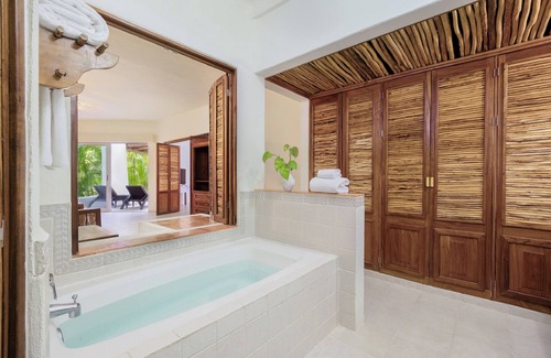 Puerto Morelos Complejo | Desire Riviera Maya Pearl Resort, Couples Only - Adults Only All Inclusive