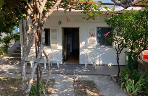 Zgrade Casa | Deskos Cottage in Sutomore