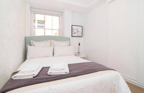 Moncloa - Arguelles Apartamento | Deslumbrante Apartamento en Plaza España, by Batuecas
