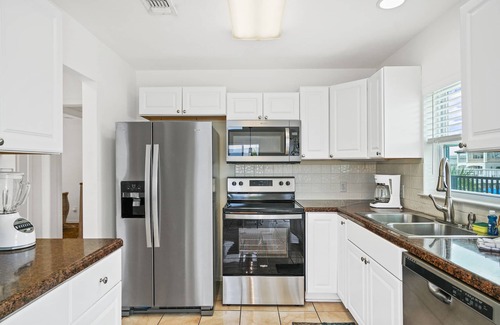 Holiday Isle Casa | Destin Beach House - Happy Harbor House
