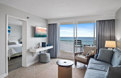 Holiday Isle Casa | Destin on the Gulf 707 is a 2 bed 2 bath beachfront condo