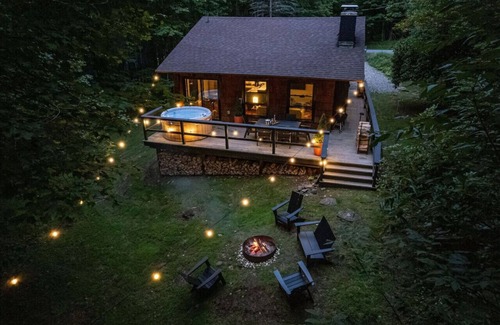 Denver Apartamento | Destino Catskills Chalet - Hot Tub and Fire Place