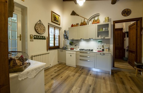 Neri Casa | casa unifamiliar en la pequeña aldea de 4 edificios de la Toscana en el com