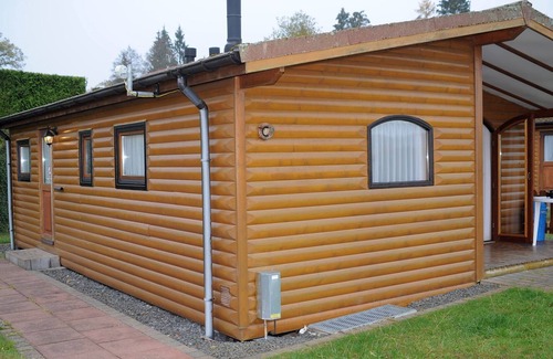 Ferienhausgebiet Hillenseifen Chalet De Esquí | Independiente chalet de madera con microondas, rodeado de naturaleza