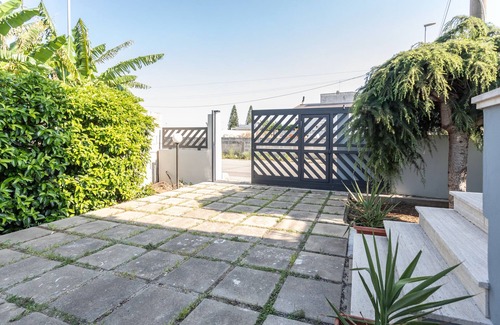 Castromediano Apartamento | Detached apartment surrounded by greenery, in the quietness a stone's throw from the center