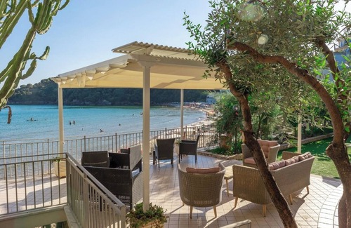 Gaeta Chalet De Esquí | Detached Chalet Sea View