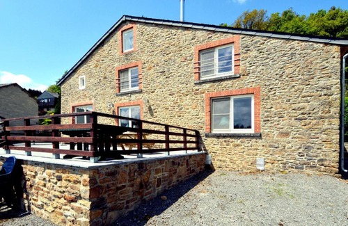 Trou de Bra Casa | Detached characteristic holiday farmhouse with spacious terrace in the Ardennes