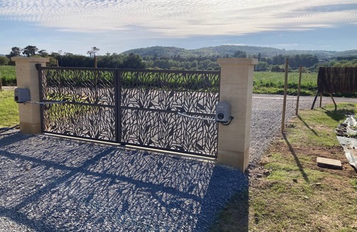 Domme Casa | Detached cottage with private swimming pool and 500m2 garden, Dordogne 200m away