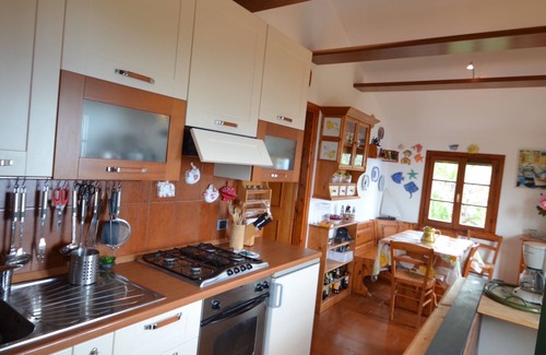 Camogli Casa | Detached cottage with sea view, large fenced garden and panoramic pool