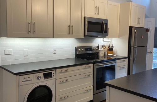 Richardson Apartamento | Casa de huéspedes independiente, conveniente para negocios o placer, a una milla de UTD