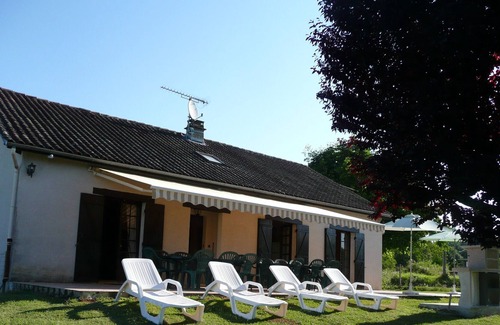 Sainte-Nathalene Casa | , casa independiente, piscina climatizada y segura, para 15 personas