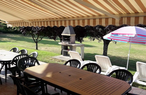 Sainte-Nathalene Casa | , casa independiente, piscina climatizada y segura, para 15 personas
