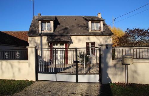 Merigny Casa | Casa unifamiliar en el campo con exterior cerrado